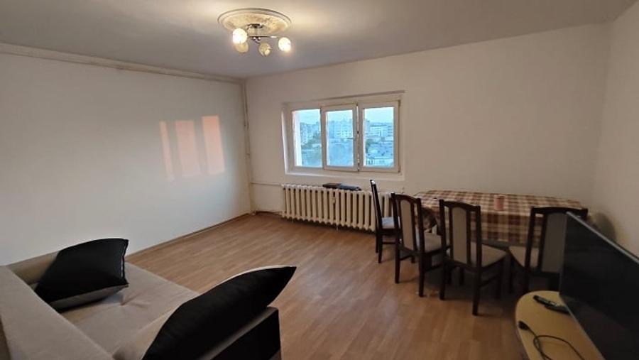 Apartament cu 4 camere decomandat în Vitan Mall