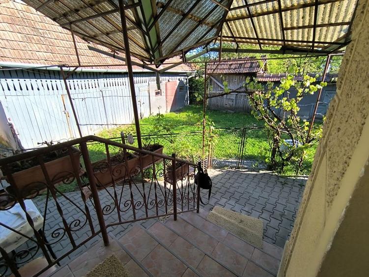 Casă cu 3 camere în Porumbeni