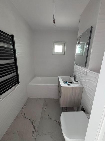 Apartament cu 3 camere decomandat în Titulescu