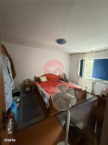 Apartament cu 4 camere decomandat în Inel II