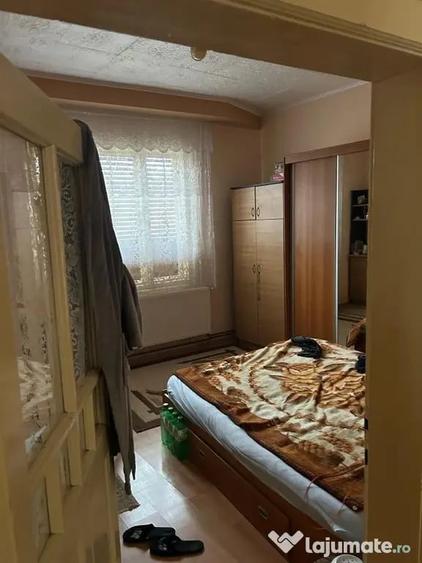 Casă cu 3 camere cu Teren 532 Mp în Central