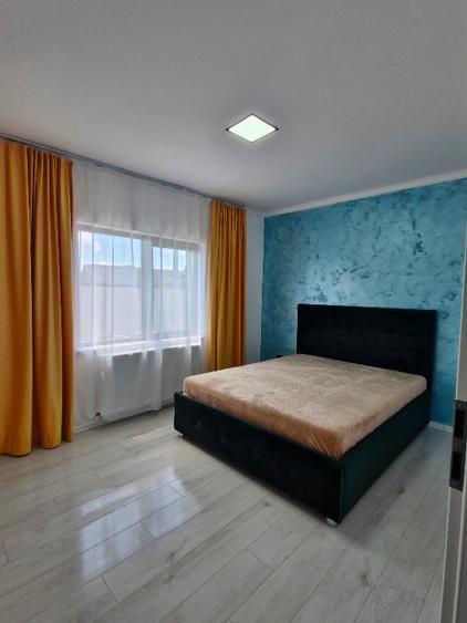 Casă individuală cu 2 camere cu Teren 144 Mp în Est