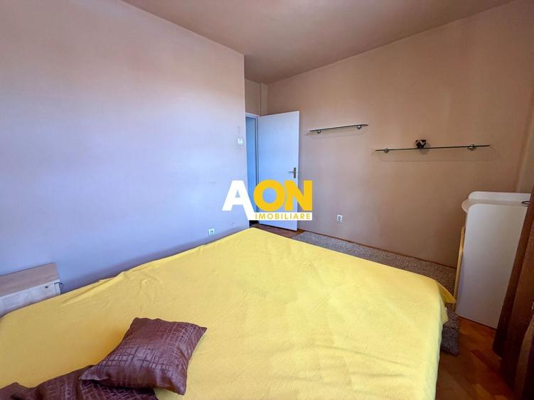 Apartament cu 4 camere decomandat, mobilat în Central