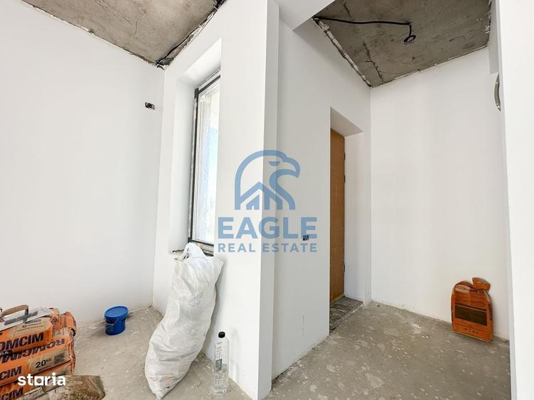 Casă cu 4 camere în Palazu Mare