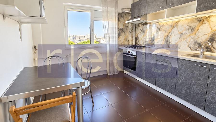 Apartament cu 3 camere decomandat, mobilat în Lujerului