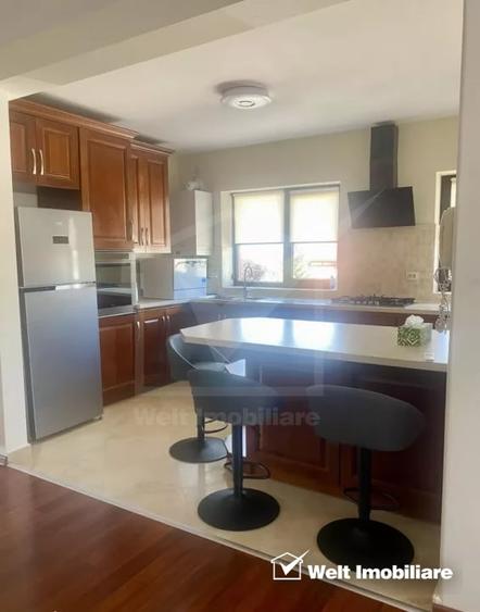 Apartament cu 3 camere semidecomandat, mobilat în Europa