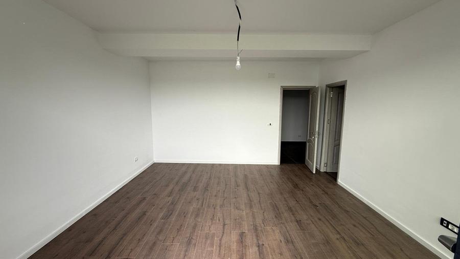Duplex cu 5 camere cu Garaj în Corbeanca