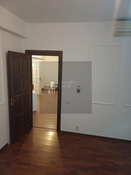 Apartament cu 2 camere semidecomandat, mobilat în Unirii