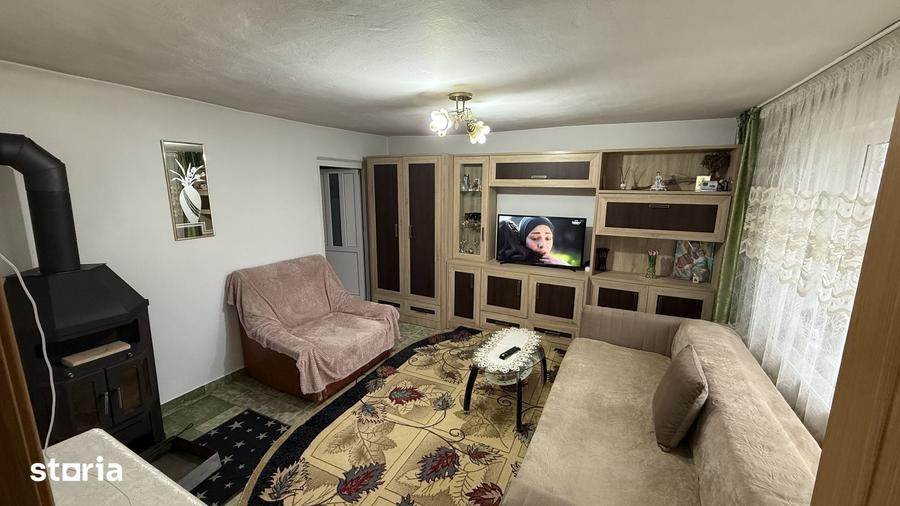 Casă cu 3 camere cu Teren 1100 Mp în Mărgineni