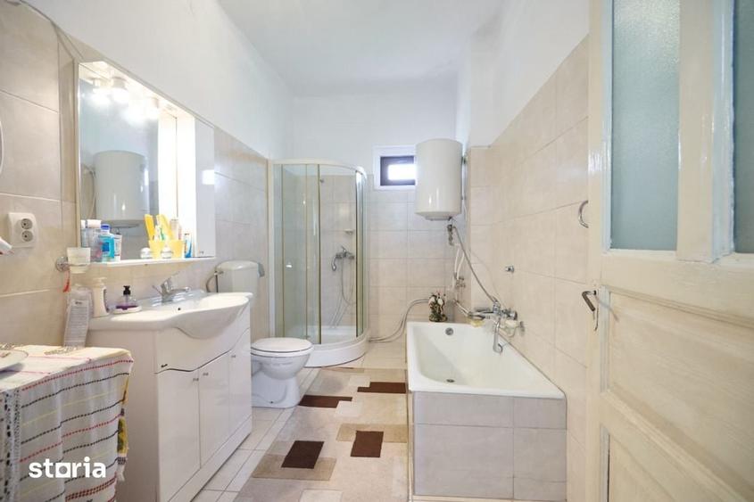 Casă cu 4 camere cu Teren 9915 Mp în Lerești