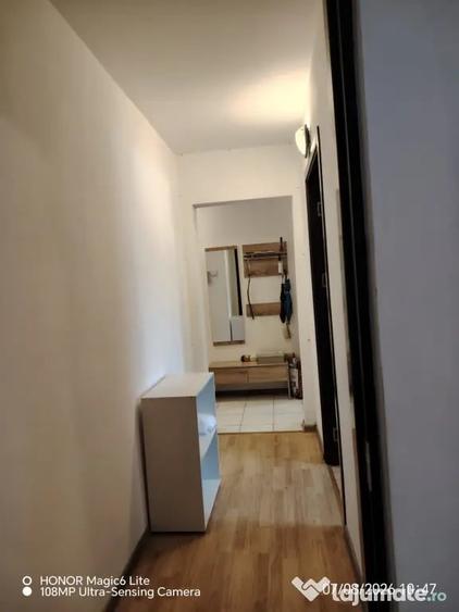 Apartament cu 3 camere decomandat în Bartolomeu