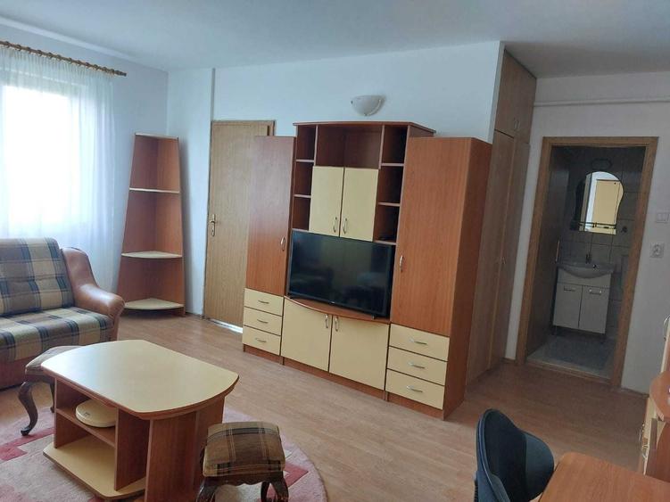 Garsonieră decomandată în Zorilor