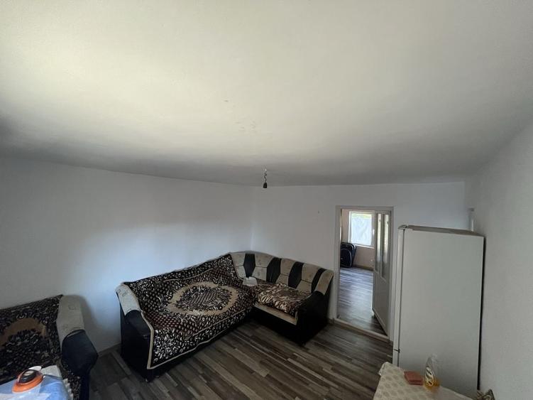Casă cu 4 camere în Pârscov