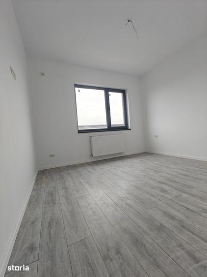 Casă cu 3 camere cu Teren 250 Mp în Clinceni
