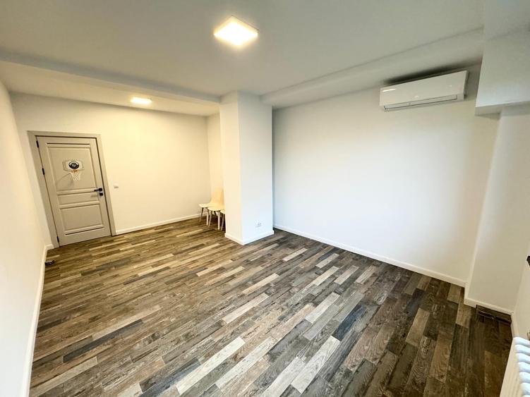 Birou, de 200 mp, în Central