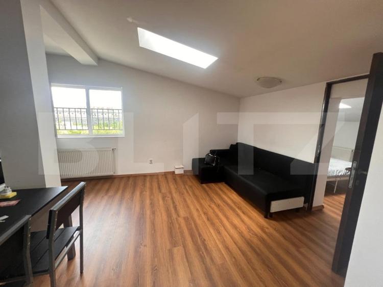 Apartament cu 2 camere semidecomandat, mobilat în Bulgaria