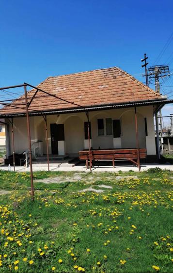 Casă cu 2 camere în Românași