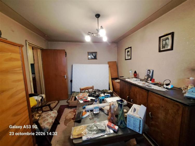 Apartament cu 2 camere decomandat în Titan