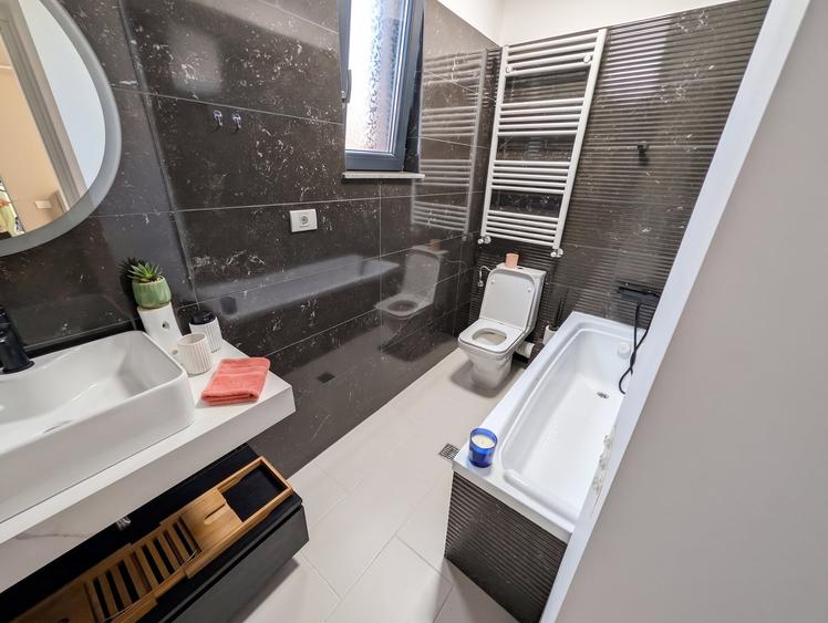 Casă individuală cu 4 camere cu Teren 165 Mp în Otopeni