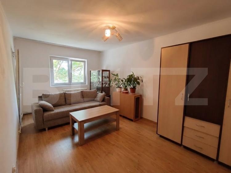Apartament 3 camere, 58 mp, zona Alexandru cel Bun