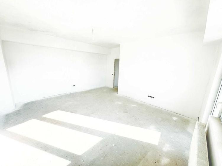 Apartament cu 2 camere decomandat în Ștrand