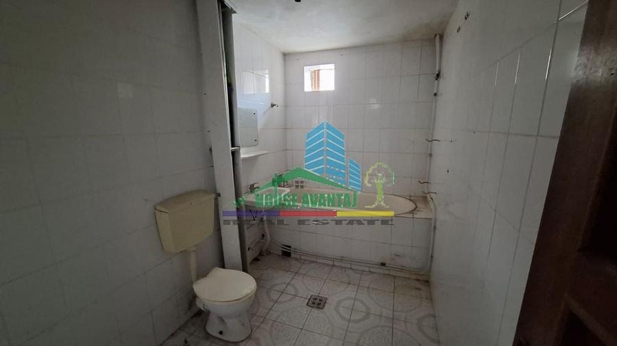 Casă cu 5 camere cu Teren 416 Mp în Central