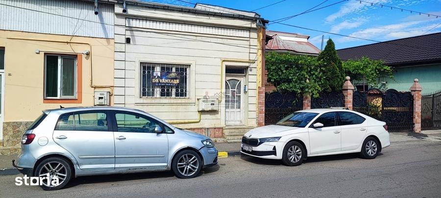 Casă cu 3 camere cu Teren 305 Mp în Central