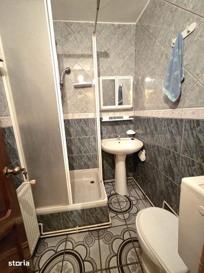 Apartament cu 4 camere decomandat în Micro 3