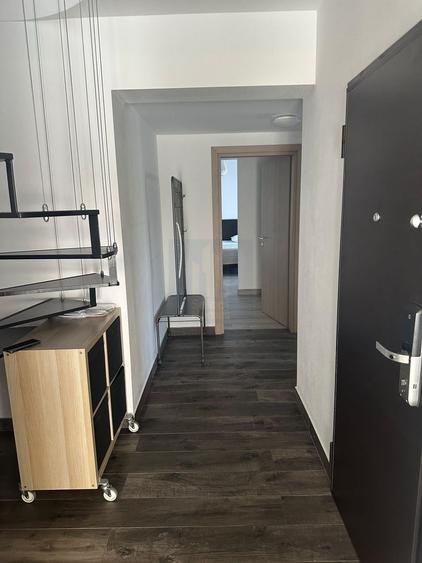 Apartament cu 4 camere decomandat, mobilat în Cotroceni