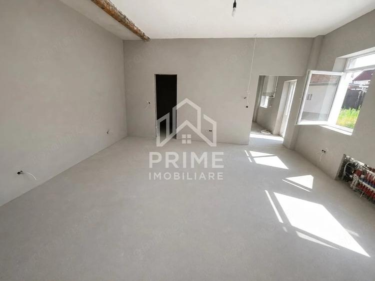 Apartament cu 3 camere semidecomandat în Ultracentral