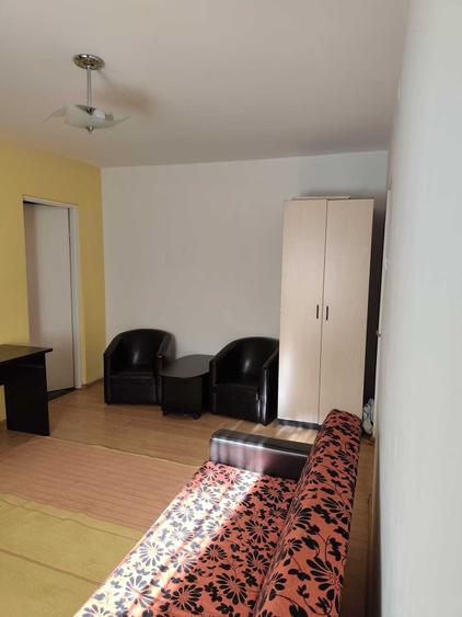 Inchiriez apartament 3 camere- Manastur - 1