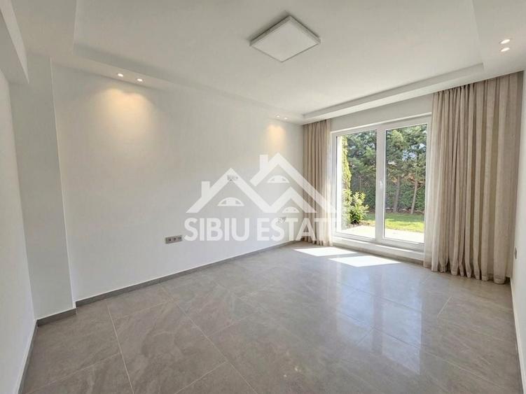 Apartament cu 3 camere decomandat în Vest