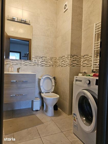 Apartament cu 2 camere decomandat în Apărătorii Patriei