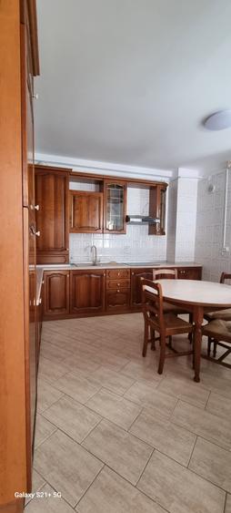 Apartament cu 3 camere decomandat în Dorobanți