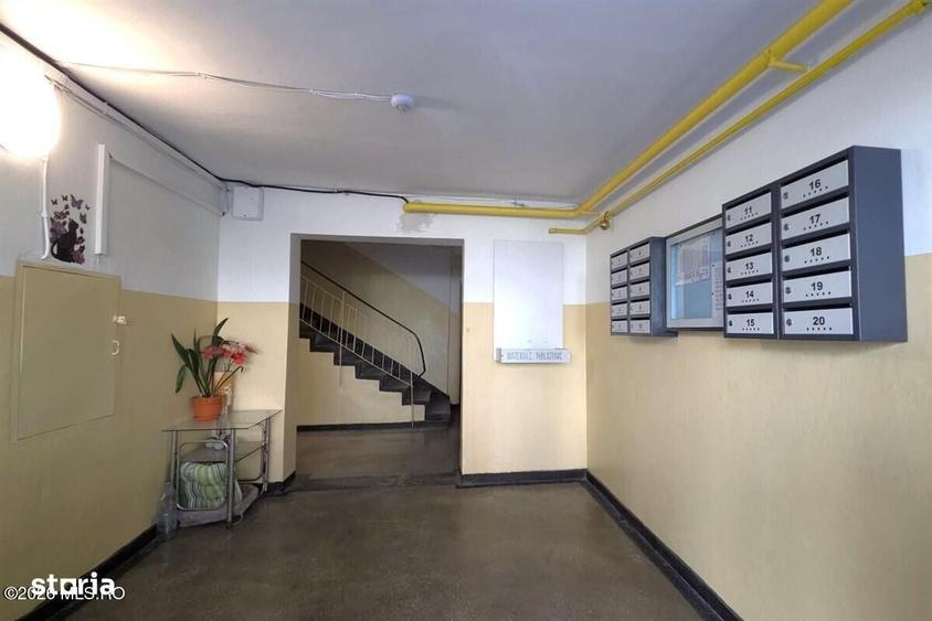 Apartament cu 2 camere decomandat în Poarta 6