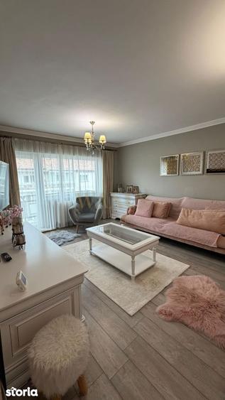 Apartament cu 4 camere, mobilat în Central