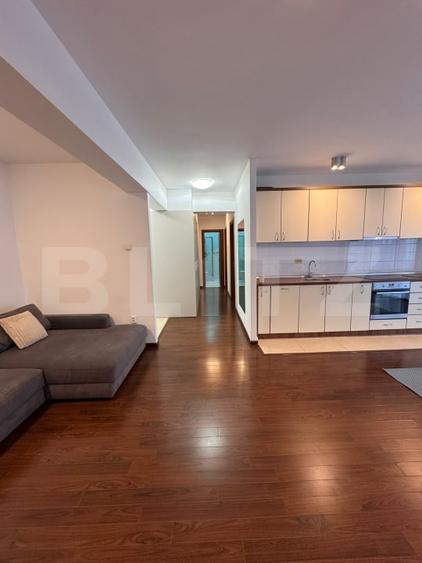Apartament cu 3 camere decomandat, mobilat în Bună Ziua