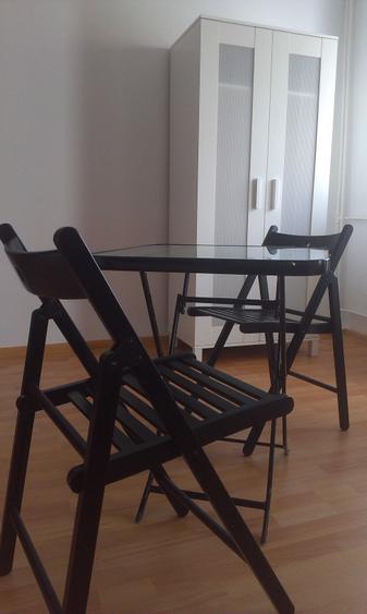 Garsonieră decomandată în Tei