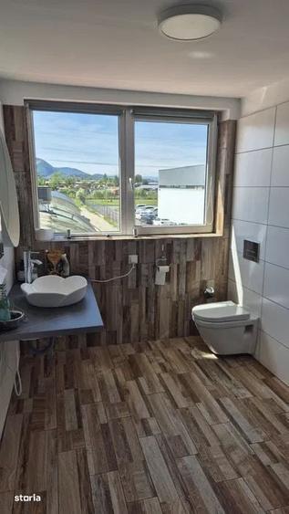 Spațiu comercial, de 1,100 mp, în Central