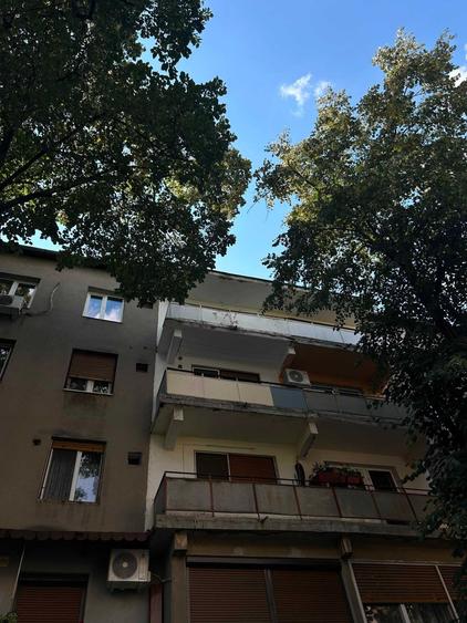 Apartament cu 3 camere decomandat în Iosia
