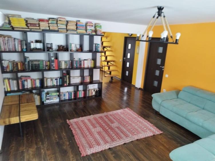 Casă individuală cu 4 camere cu Teren 1000 Mp în Bucium