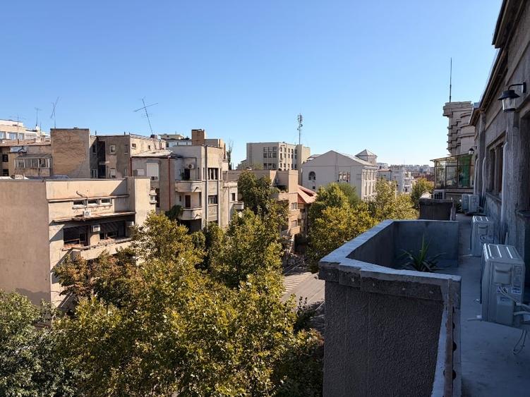 Birou, de 90 mp, în Dacia