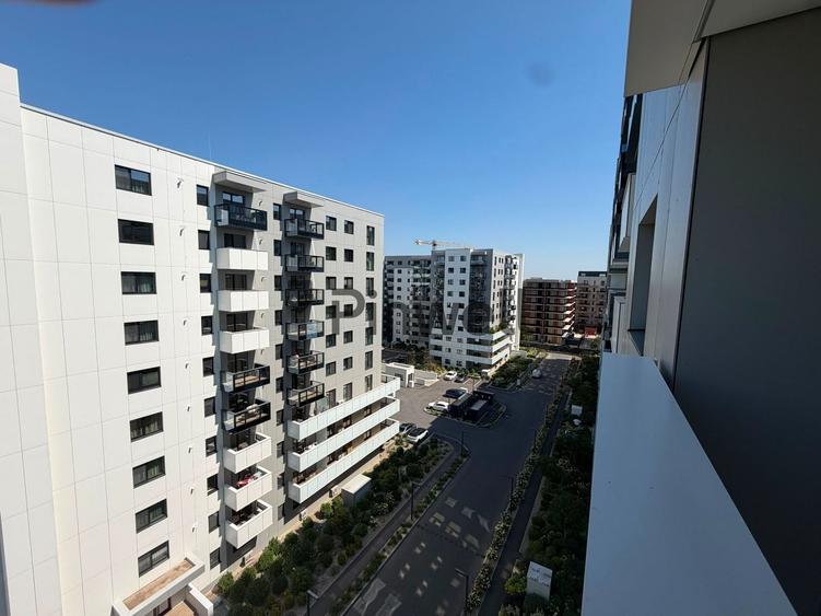 Apartament cu 3 camere semidecomandat, mobilat în Pipera