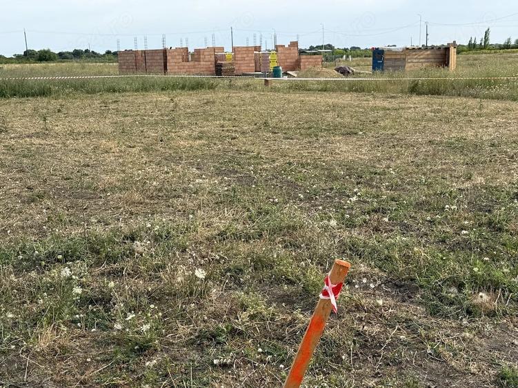 Teren de 536 mp, în Sânmihaiu Român