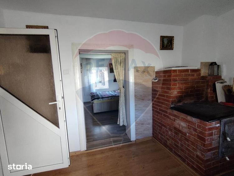 Casă cu 2 camere cu Teren 11541 Mp în Iacobeni