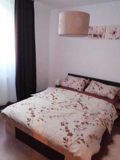 Apartament cu 2 camere decomandat în Cornișa