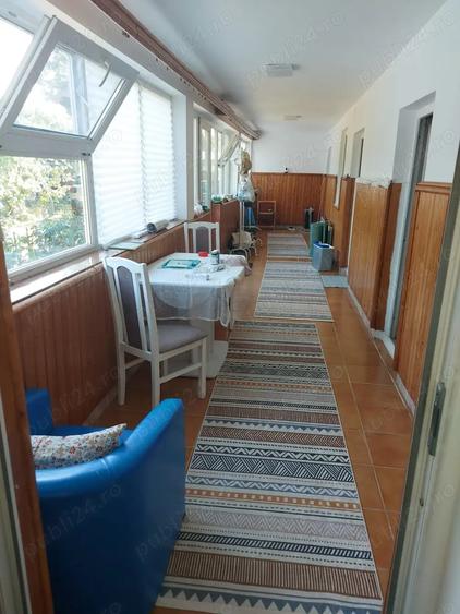 Casă cu 2 camere cu Teren 2251 Mp în Petrești