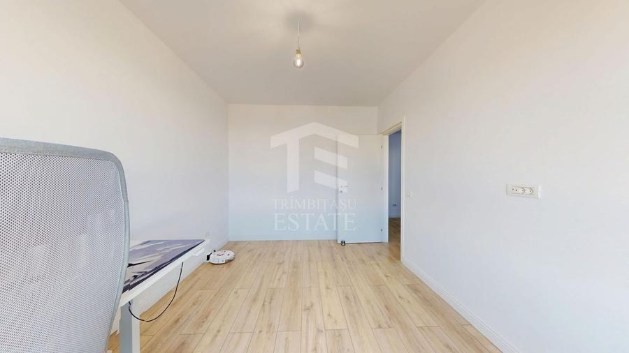 Apartament cu 3 camere decomandat în Colentina