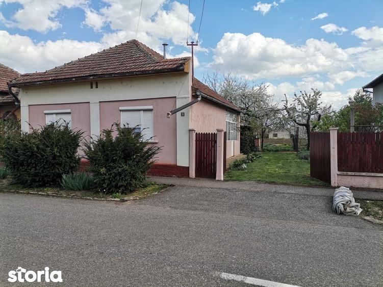 Casă cu 2 camere cu Teren 90 Mp în Central