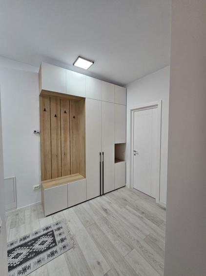 Garsonieră în Vest